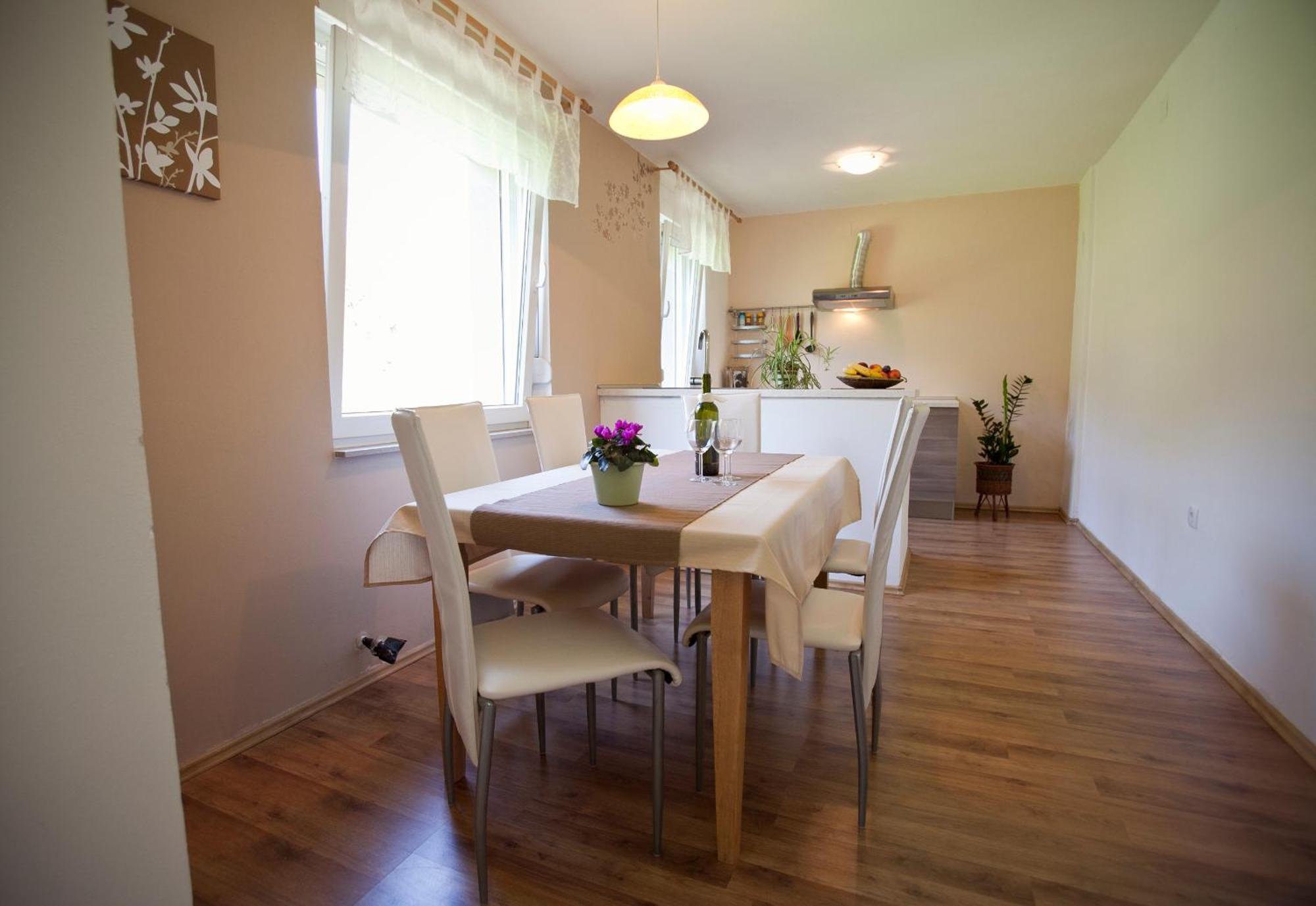 Apartments Soca Кобарид Экстерьер фото